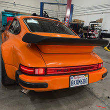 Load image into Gallery viewer, 911 74-89 LED REAR REFLECTOR PANEL - CLASSIC EDITION