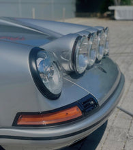 Load image into Gallery viewer, 911 69-73 LED Front Turn Signals - Special Edition